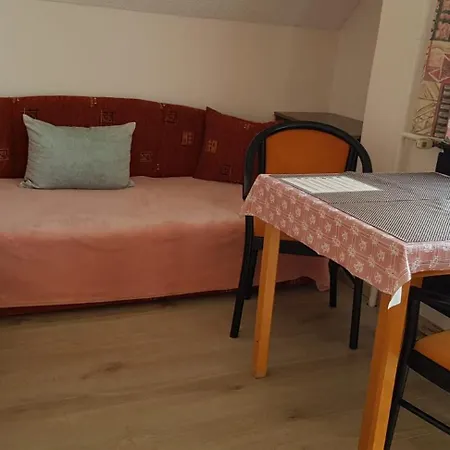 Viola House Konukevi 3*