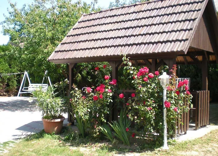 Viola House 3*